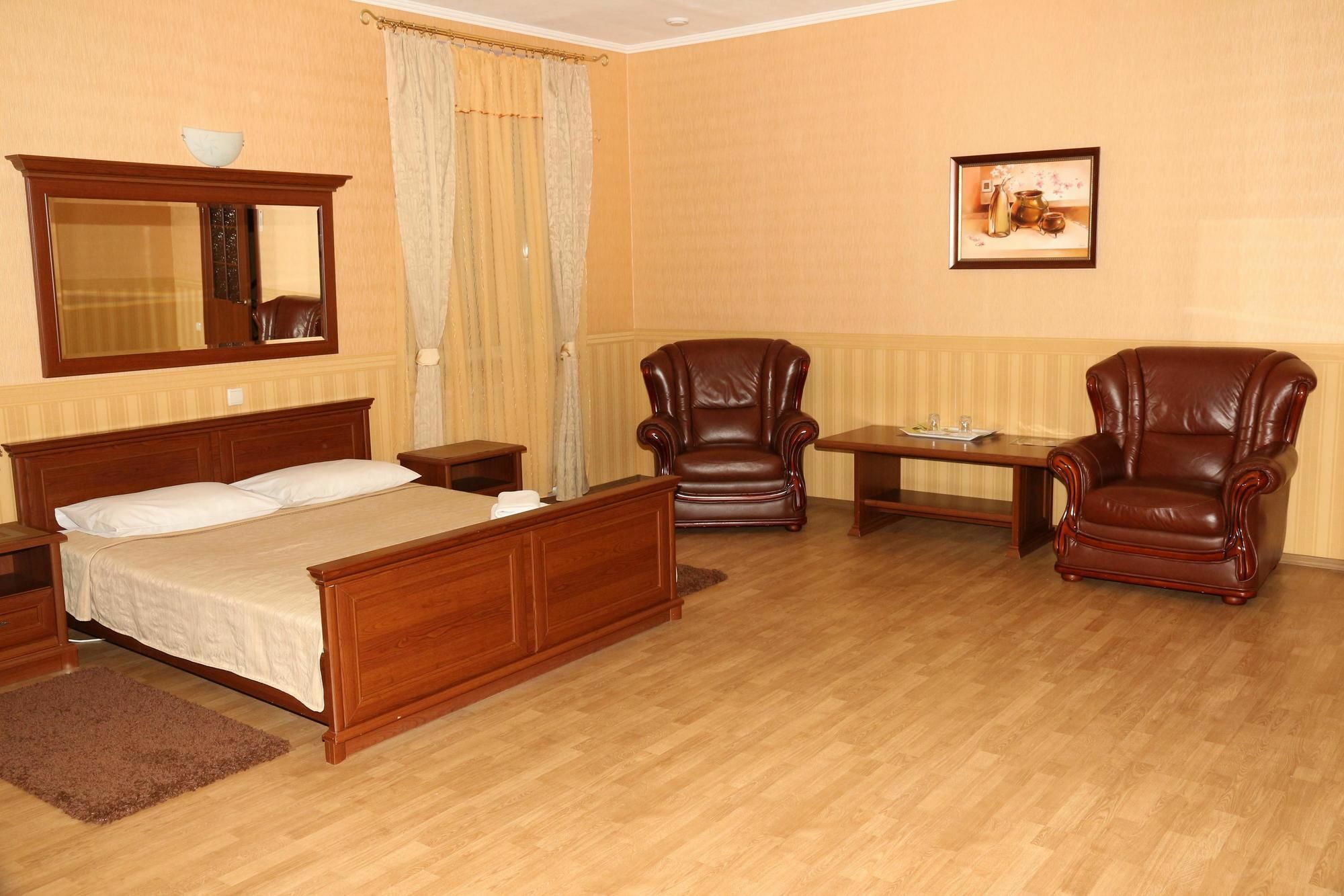 Korona Hotel Boryspilʼ Exterior foto